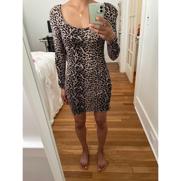 Cheetah print mini long sleeve dress - Picture 3 of 3